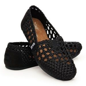New TOMS Classic Black Satin Woven Size 8